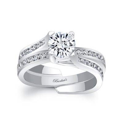0.75 Carat Moissanite Interlocking Bridal Set