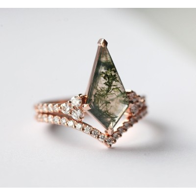 Aaliyah Kite Moss Agate and Diamond Ring Set
