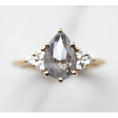 Adelaide Pear Salt & Pepper Ring

