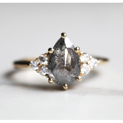 Adelaide Pear Salt & Pepper Ring
