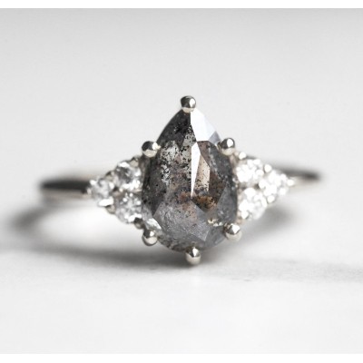 Adelaide Pear Salt & Pepper Ring
