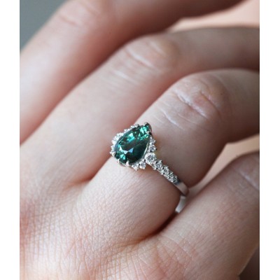 Annalise Teal Sapphire Diamond Ring
