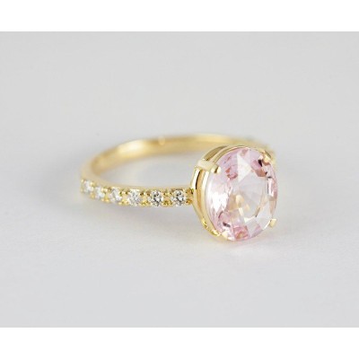 Bay Peach Sapphire Diamond Ring
