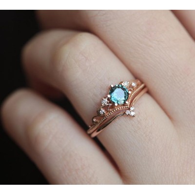 Bella Engagement Ring Set: Round Teal Sapphire & Diamonds
