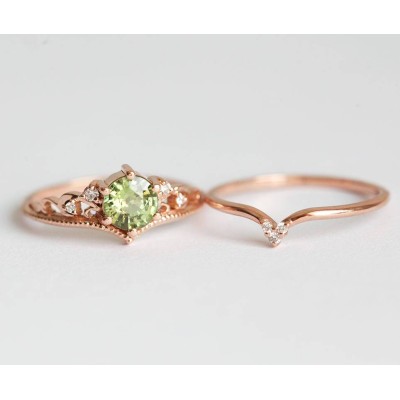 Bella Green Sapphire Diamond Ring
