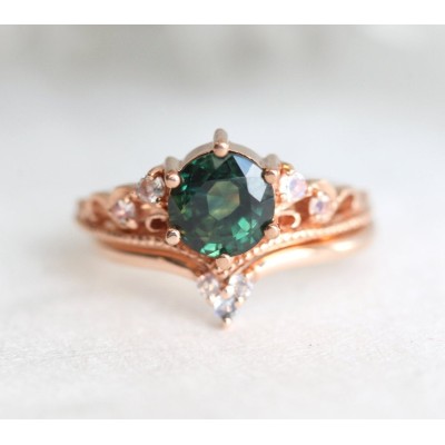 Bella Vintage Green Sapphire Ring
