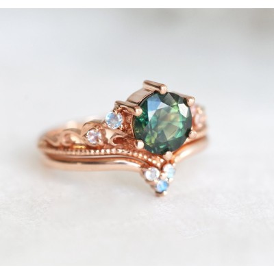 Bella Vintage Green Sapphire Ring
