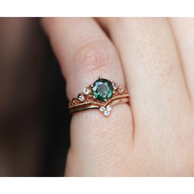 Bella Vintage Green Sapphire Ring
