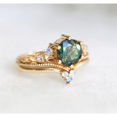 Bella Vintage Green Sapphire Ring
