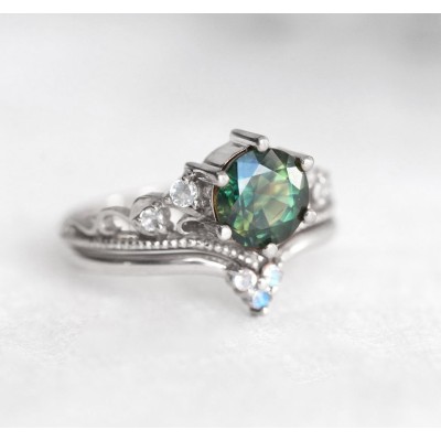 Bella Vintage Green Sapphire Ring
