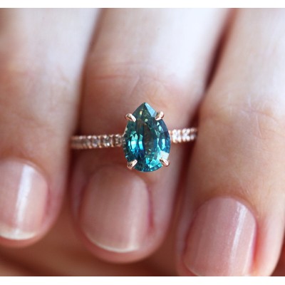 Brene Teal Sapphire Diamond Ring Set
