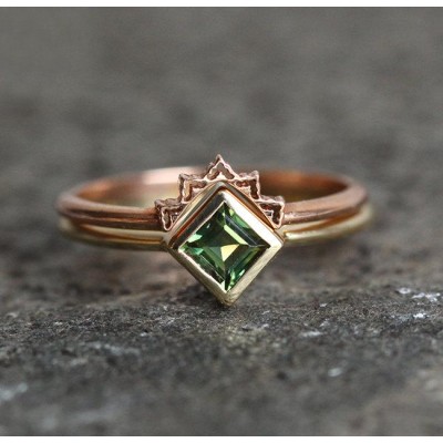 Frida Green Sapphire Ring
