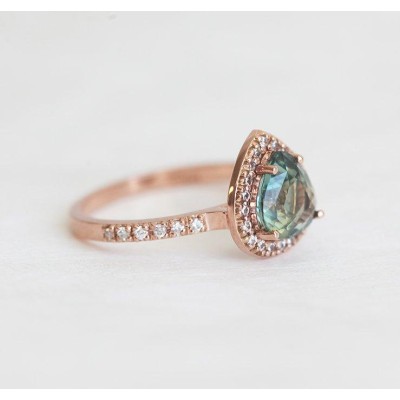 Leen Teal Green Sapphire Diamond Ring
