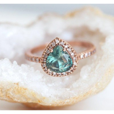 Leen Teal Green Sapphire Diamond Ring
