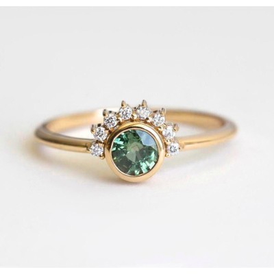 Meghan Green Sapphire Diamond Ring
