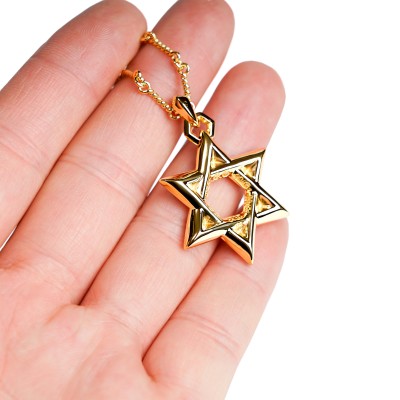 22K GOLD STAR OF DAVID PENDANT