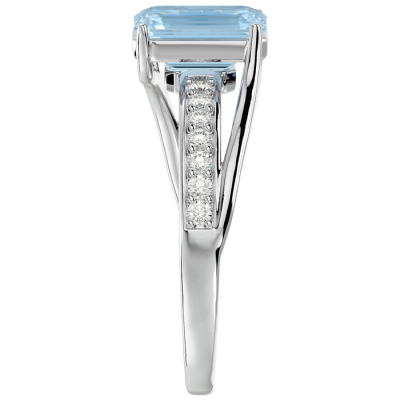 1 1/2 Carat Emerald Shape Aquamarine and Diamond Ring In 14 Karat White Gold